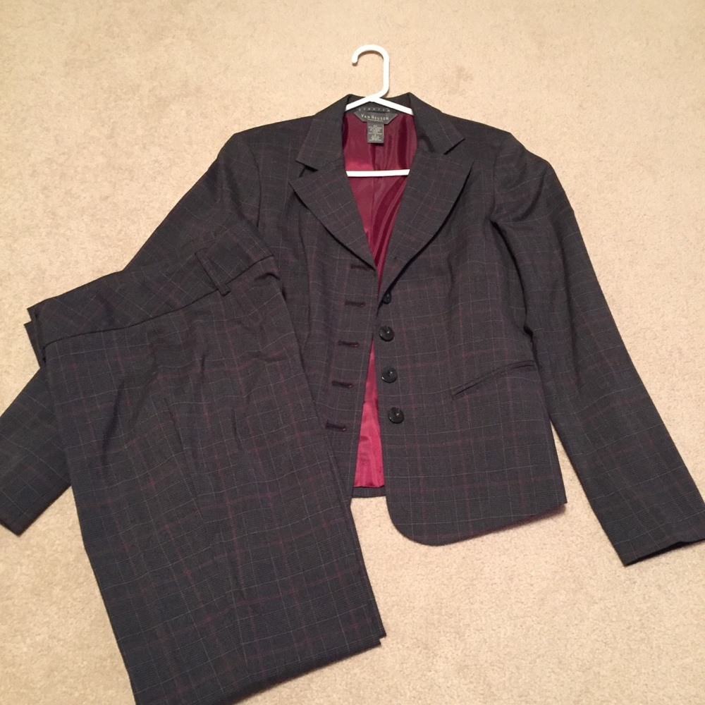 Van Heusen Patterned Charcoal Pant Suit